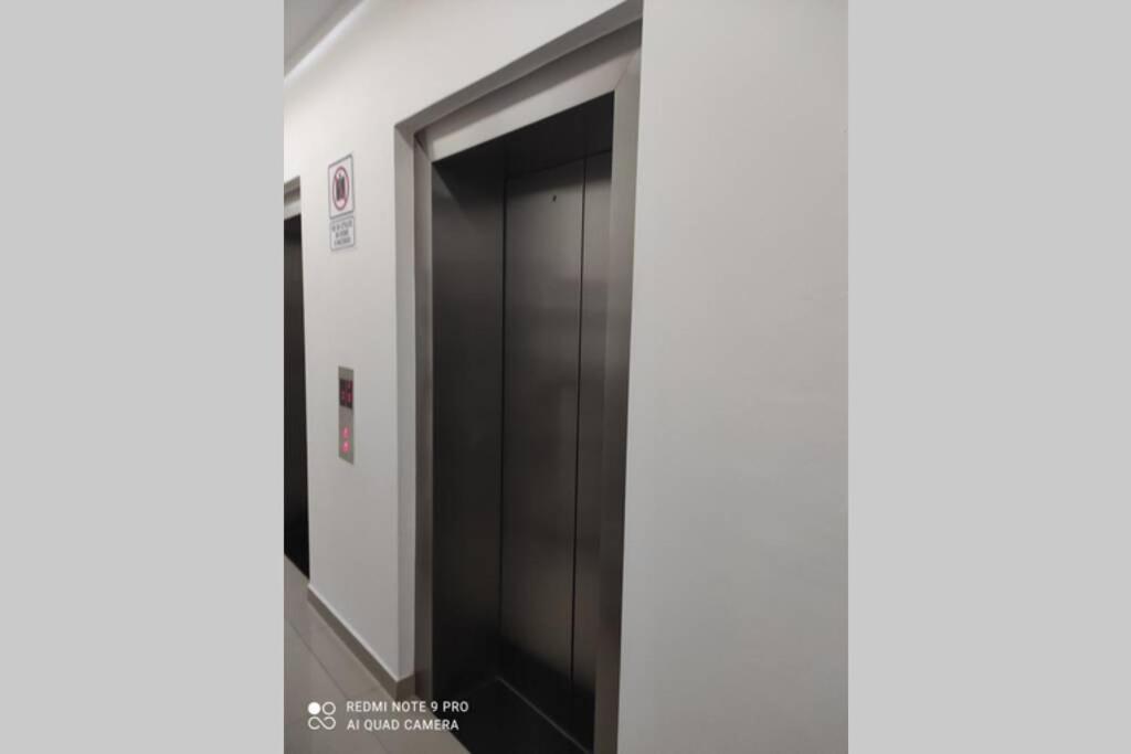 Condominio Torre Eme Frente Al Malecon Vista A La Ciudad Con Alberca Y Algo Al Mar Gimnacio Mazatlán Kültér fotó