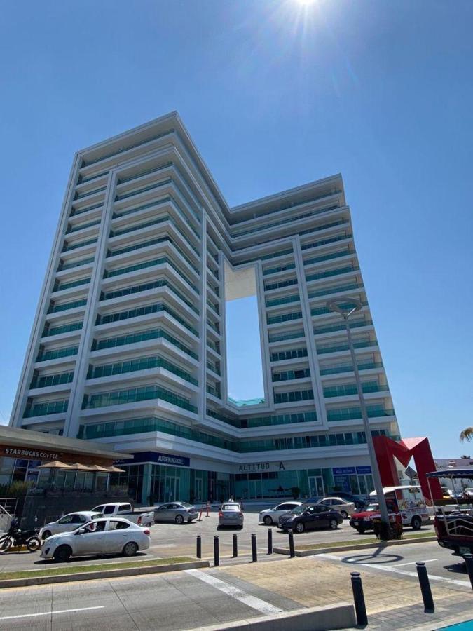 Condominio Torre Eme Frente Al Malecon Vista A La Ciudad Con Alberca Y Algo Al Mar Gimnacio Mazatlán Kültér fotó