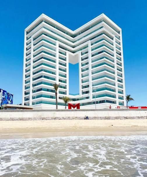 Condominio Torre Eme Frente Al Malecon Vista A La Ciudad Con Alberca Y Algo Al Mar Gimnacio Mazatlán Kültér fotó